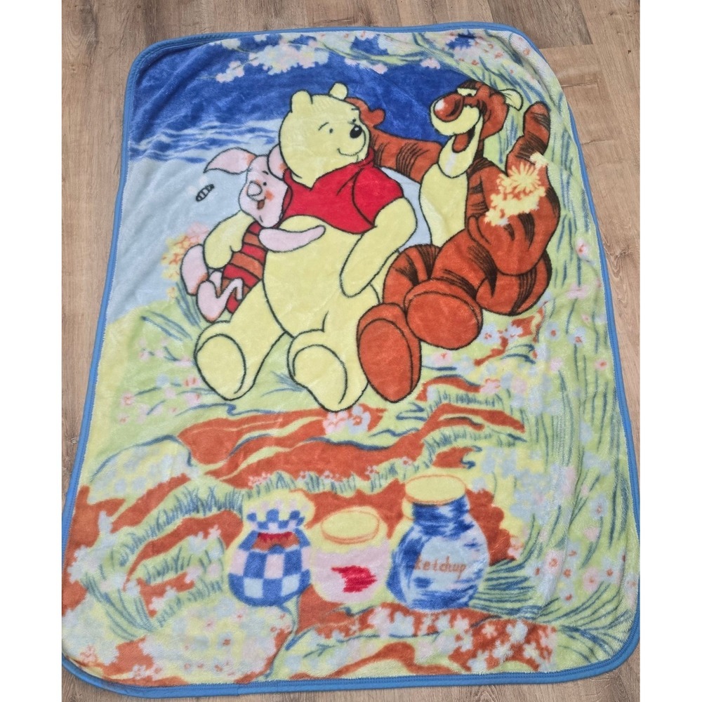Vintage‎ Disney Winnie the Pooh Soft Fleece blanket  Pooh Piglet Tigger 56x40